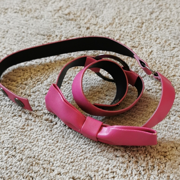 FREE with purchase - Pink faux leather belt - Picture 1 of 4